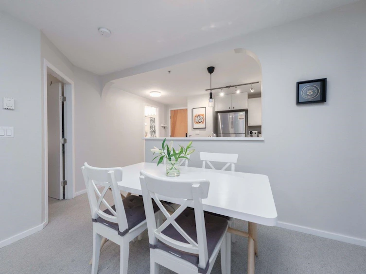 201-1111 Lynn Valley Road, North Vancouver, BC, V7J 3V4 - 9