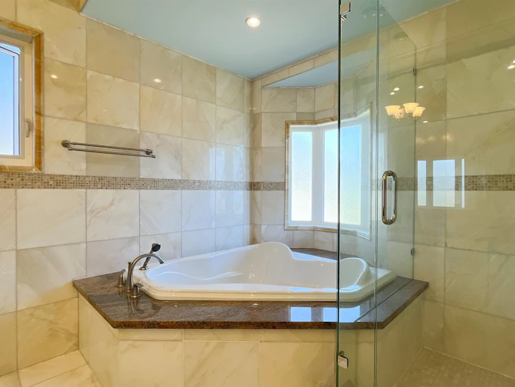 4319 Greta Street, Burnaby, BC, V5J 1N9 - 18