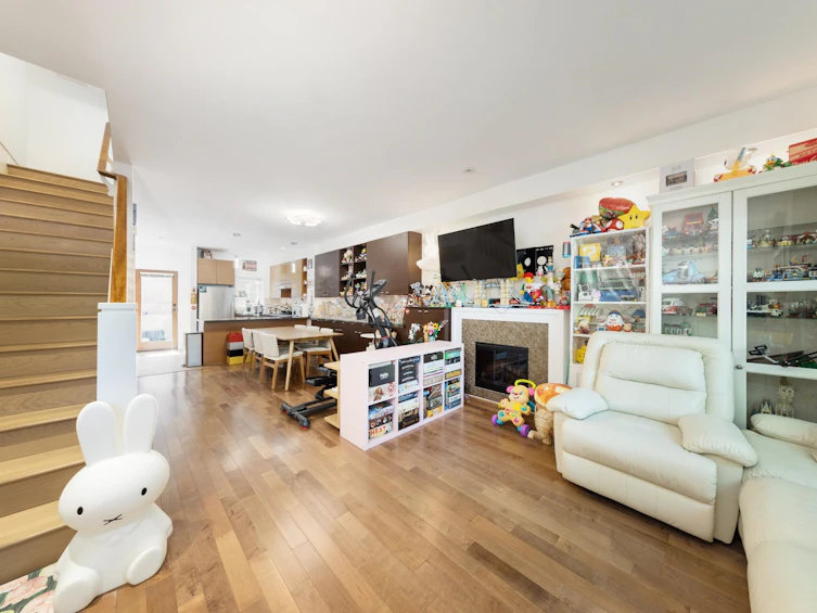 1016 W 45th Avenue, Vancouver, BC, V6M 2G6 - 10