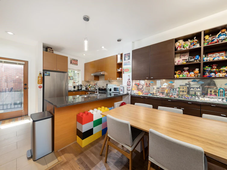 1016 W 45th Avenue, Vancouver, BC, V6M 2G6 - 13