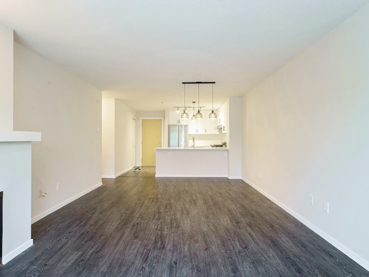 302-300 Klahanie Drive, Port Moody, BC, V3H 5K8 - 5