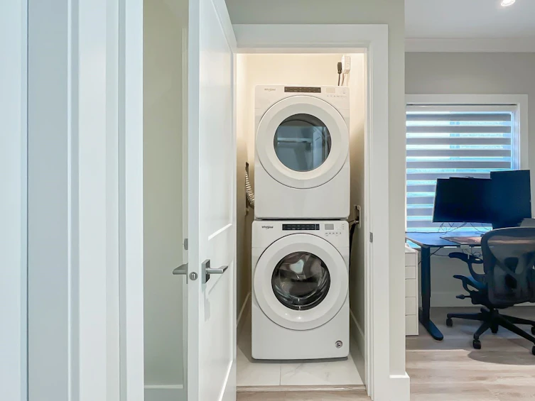 101-6571 No. 4 Road, Richmond, BC, V6Y 2T2 - 23