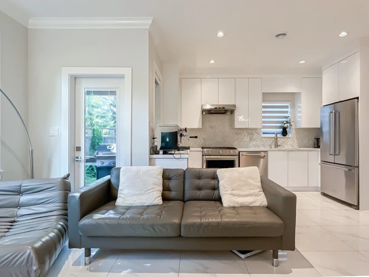 101-6571 No. 4 Road, Richmond, BC, V6Y 2T2 - 4