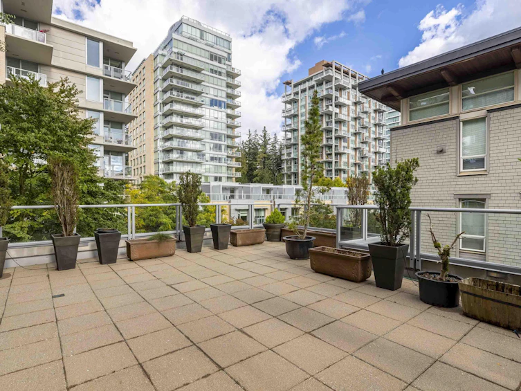 307-3382 Wesbrook Mall, Vancouver, BC, V6S 0A7 - 18