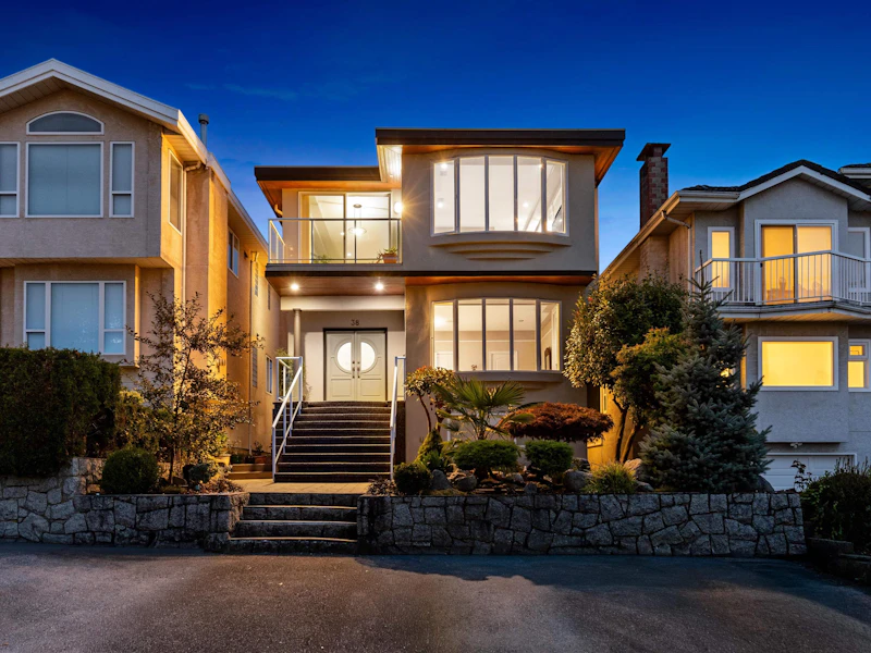38 N Glynde Avenue, Burnaby BC V5B 1G7