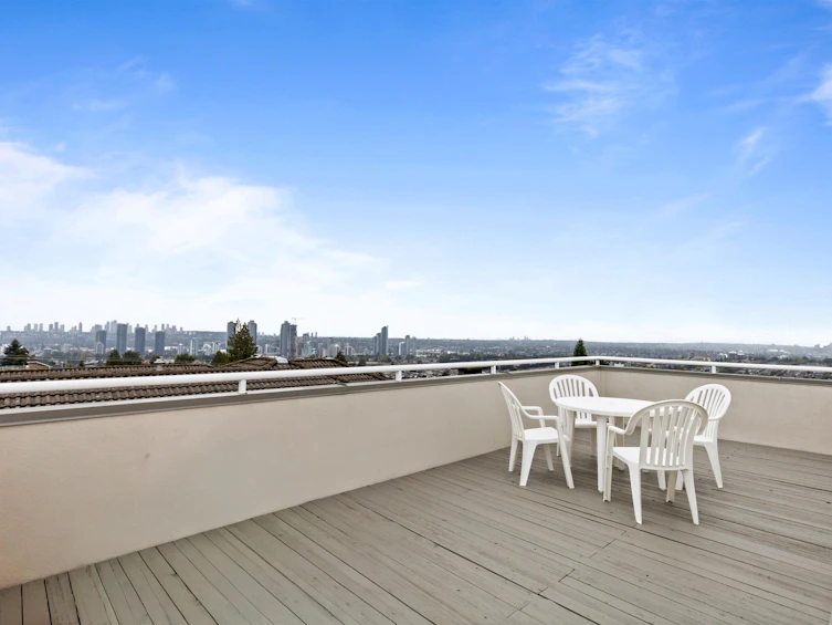 38 N Glynde Avenue, Burnaby, BC, V5B 1G7 - 30