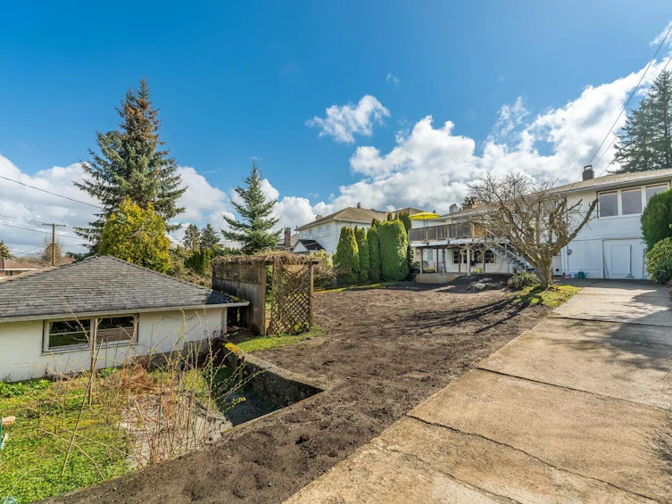 349 Midlothian Street, Vancouver, BC, V5Y 2M1 - 29