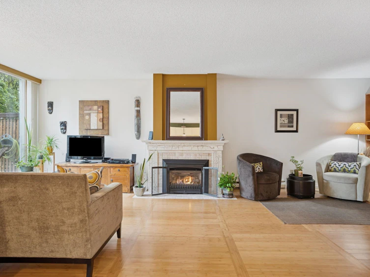 3917 Pender Street, Burnaby, BC, V5C 2L7 - 5