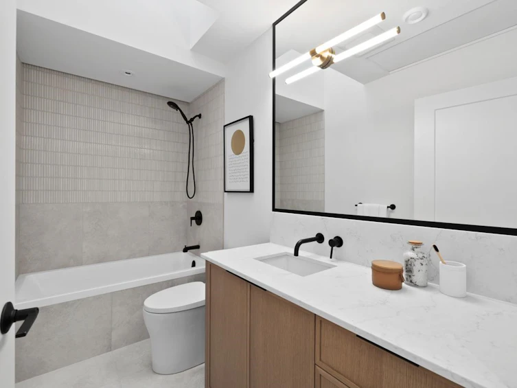 2505 W 37th Avenue, Vancouver, BC, V6N 2T3 - 24