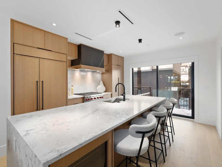 2505 W 37th Avenue, Vancouver, BC, V6N 2T3 - 10
