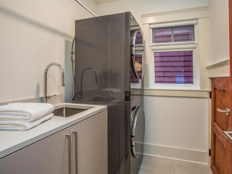 3242 W 3rd Avenue, Vancouver, BC, V6K 1N4 - 29