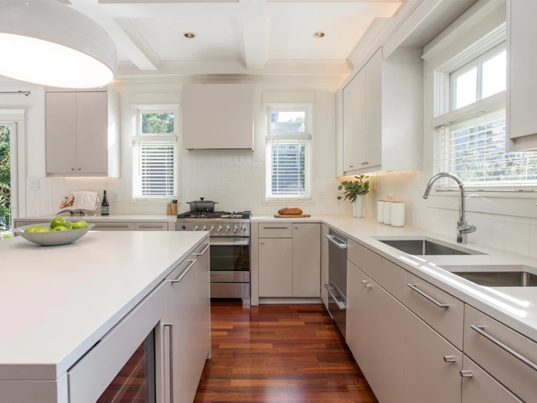 3242 W 3rd Avenue, Vancouver, BC, V6K 1N4 - 8