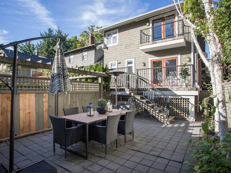 3242 W 3rd Avenue, Vancouver, BC, V6K 1N4 - 32