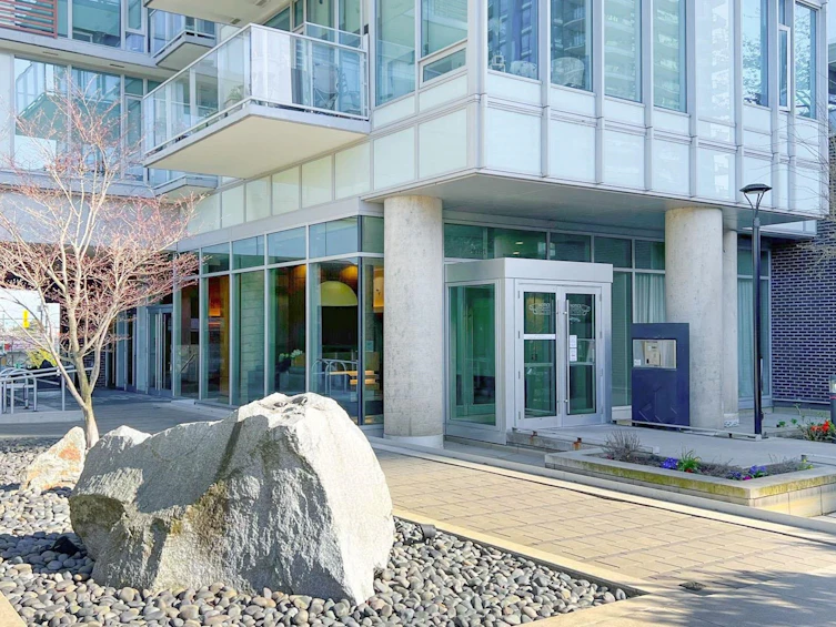 1004-8131 Nunavut Lane, Vancouver, BC, V5X 0E2