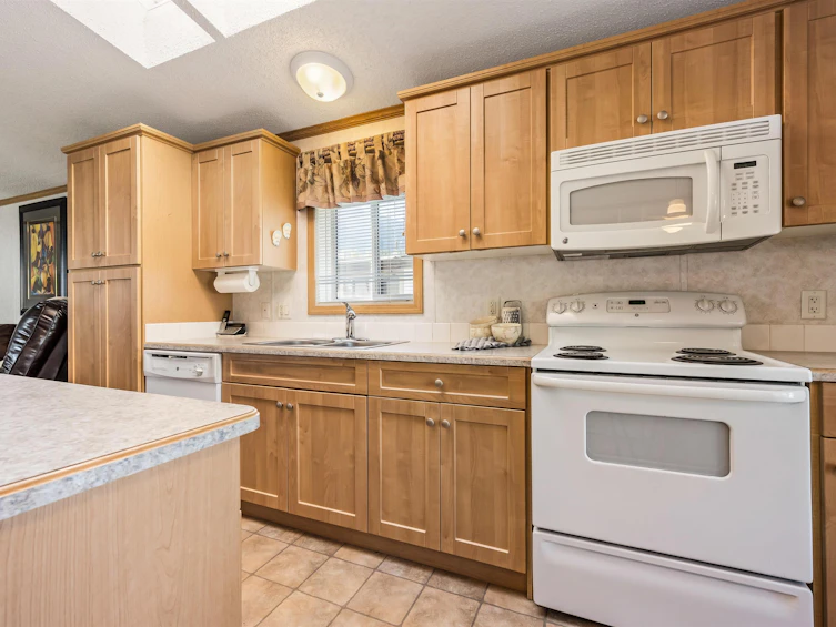 27-46484 Chilliwack Lake Road, Chilliwack, BC, V2R 3R7 - 13