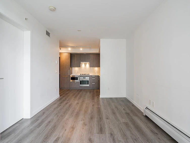 614-13350 Central Avenue, Surrey, BC, V3T 0S1 - 13
