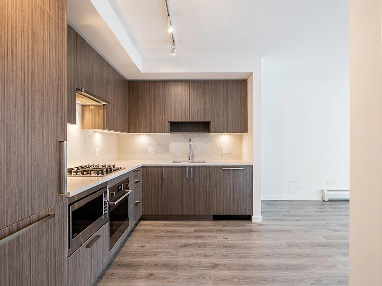 614-13350 Central Avenue, Surrey, BC, V3T 0S1 - 7