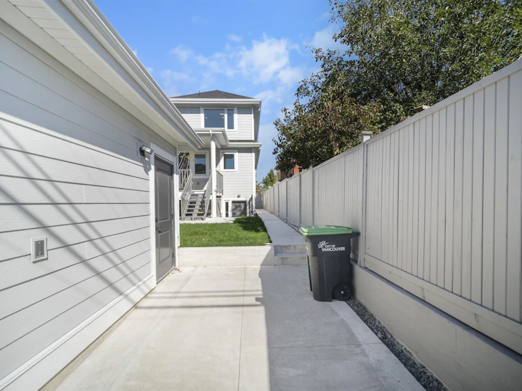 2792 E 49th Avenue, Vancouver, BC, V5S 1K5 - 24
