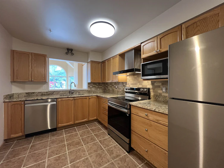 305-1468 Pemberton Avenue, Squamish, BC, V8B 0K2 - 8