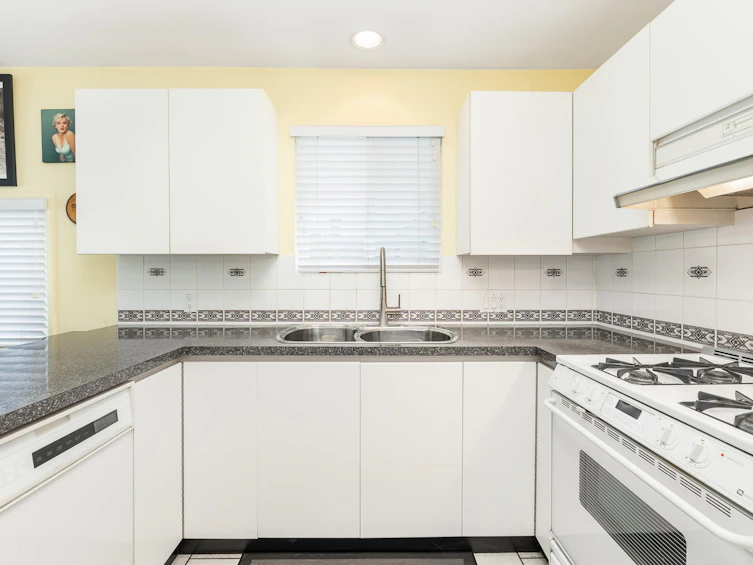 3782 Mt Seymour Parkway, North Vancouver, BC, V7G 1C3 - 9
