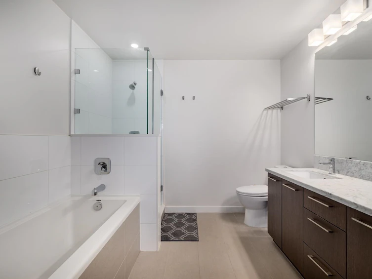 217-22 E Royal Avenue, New Westminster, BC, V3L 0H1 - 12