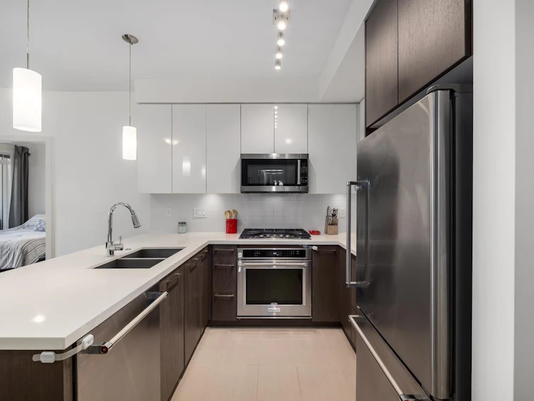 217-22 E Royal Avenue, New Westminster, BC, V3L 0H1 - 6