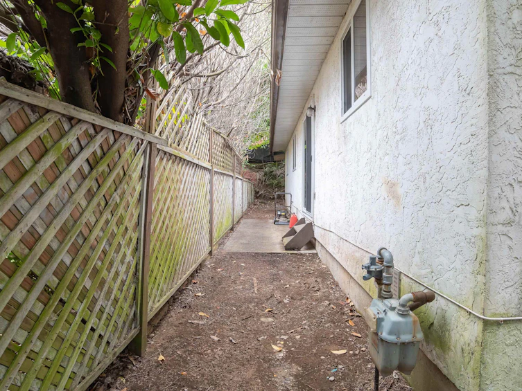 8061 Caribou Street, Mission, BC, V2V 5R1 - 35