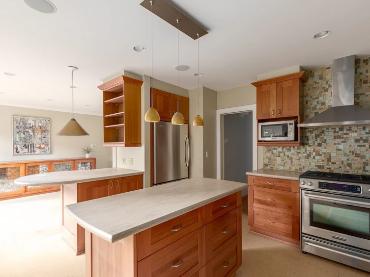 3782 W 24th Avenue, Vancouver, BC, V6S 1L6 - 6