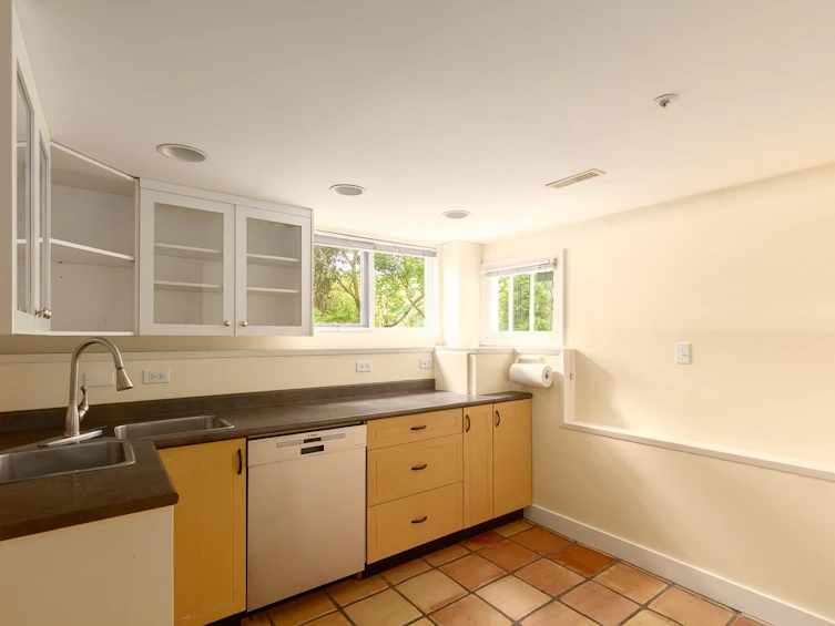 3782 W 24th Avenue, Vancouver, BC, V6S 1L6 - 35
