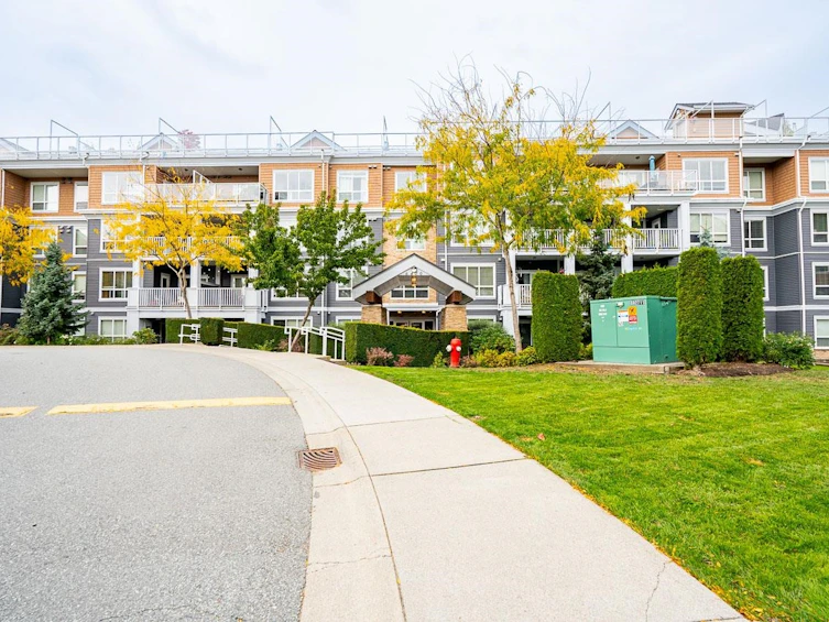 214-6470 194 Street, Surrey, BC, V4N 6J9 - 3