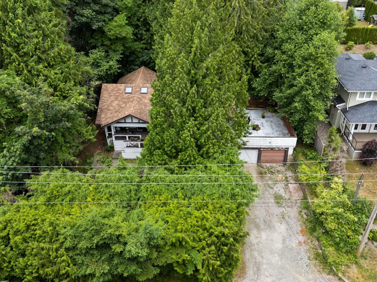 338 E Osborne Road, North Vancouver, BC, V7N 1M3 - 8