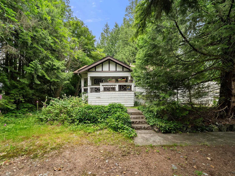 338 E Osborne Road, North Vancouver, BC, V7N 1M3 - 3