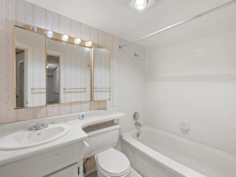 103-1473 Blackwood Street, Surrey, BC, V4B 3V6 - 10