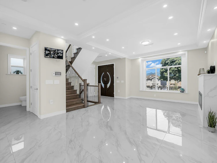 2936 E 2nd Avenue, Vancouver, BC, V5M 1E5 - 3