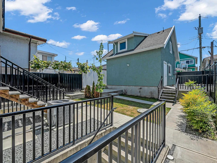 2936 E 2nd Avenue, Vancouver, BC, V5M 1E5 - 35