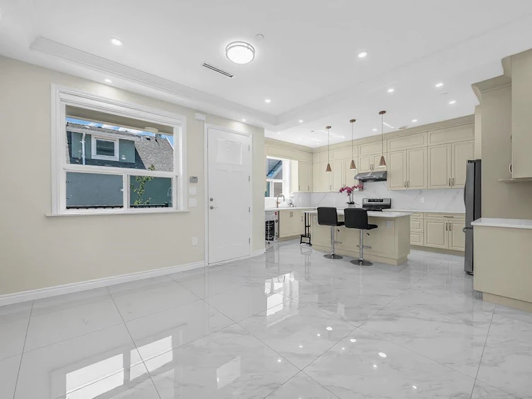 2936 E 2nd Avenue, Vancouver, BC, V5M 1E5 - 6