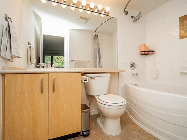 217-801 Klahanie Drive, Port Moody, BC, V3H 5K4 - 16