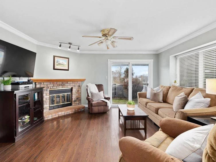 19093 Sundale Court, Surrey, BC, V3S 7M6 - 9