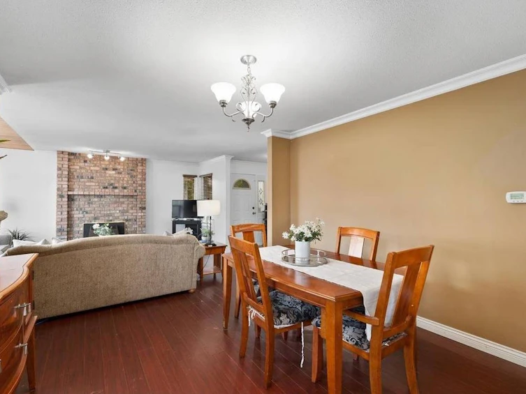 19093 Sundale Court, Surrey, BC, V3S 7M6 - 3