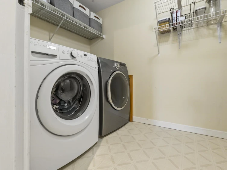 202-14980 101a Avenue, Surrey, BC, V3R 0T1 - 26