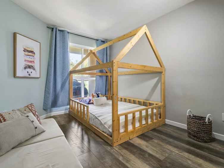 202-14980 101a Avenue, Surrey, BC, V3R 0T1 - 24