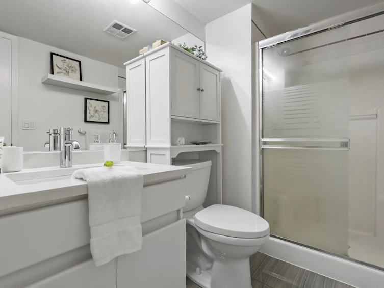 202-14980 101a Avenue, Surrey, BC, V3R 0T1 - 22