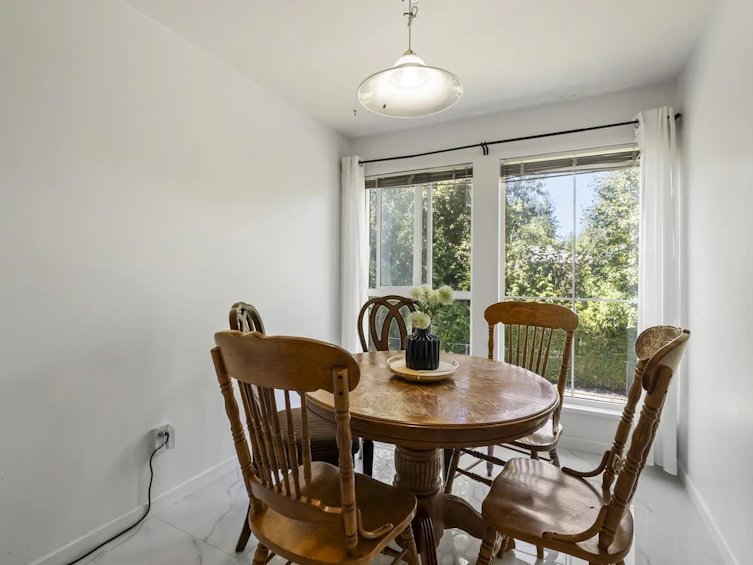 202-14980 101a Avenue, Surrey, BC, V3R 0T1 - 11