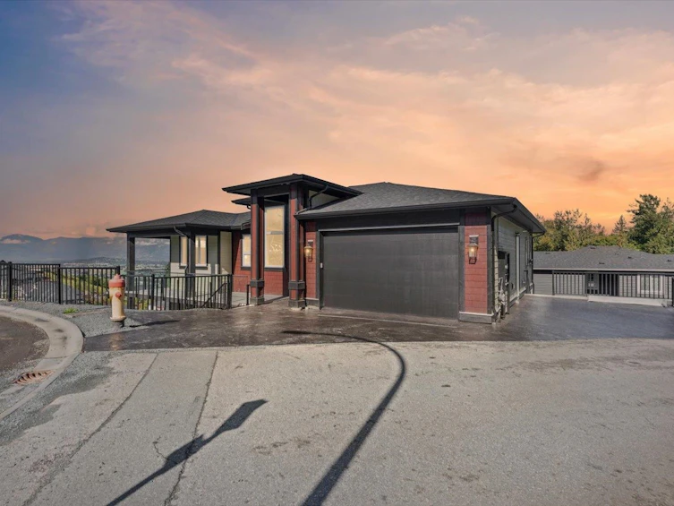 8211 Harvest Place, Chilliwack, BC, V4Z 0E4