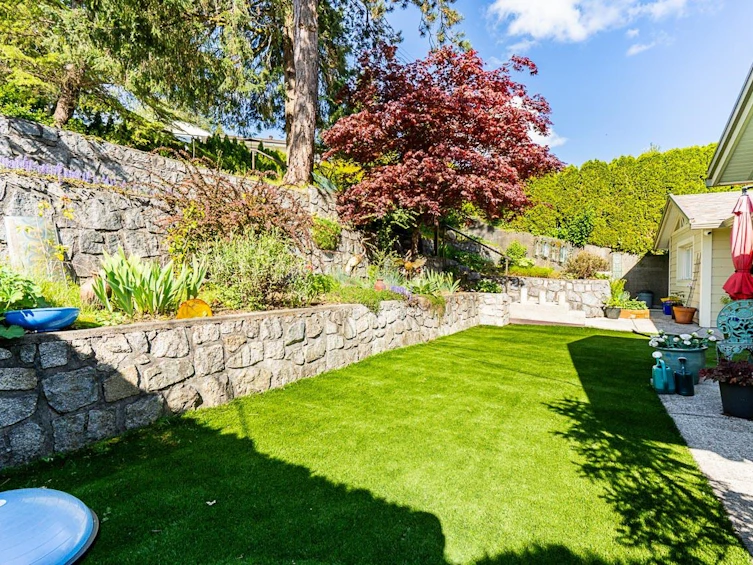 5823 Highfield Drive, Burnaby, BC, V5B 1E4 - 5