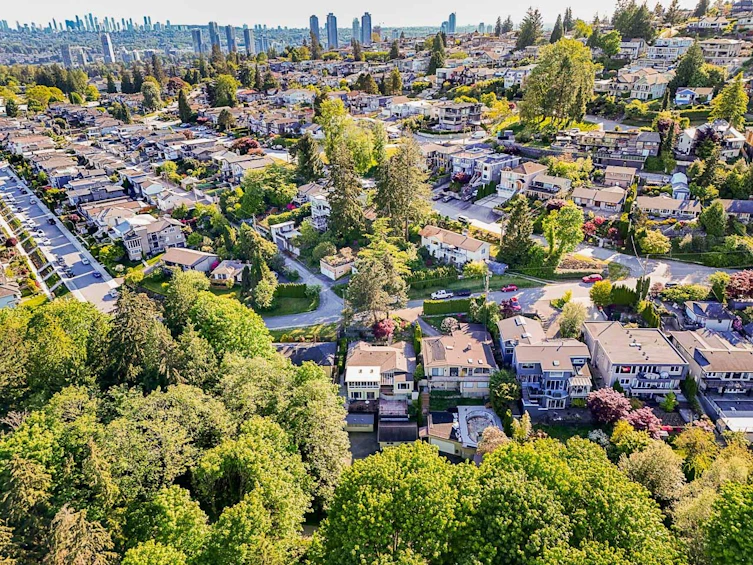 5823 Highfield Drive, Burnaby, BC, V5B 1E4 - 31