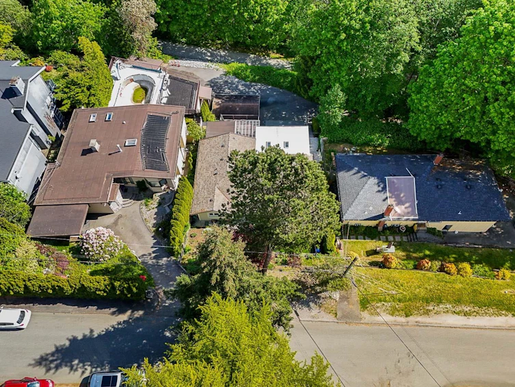 5823 Highfield Drive, Burnaby, BC, V5B 1E4 - 26