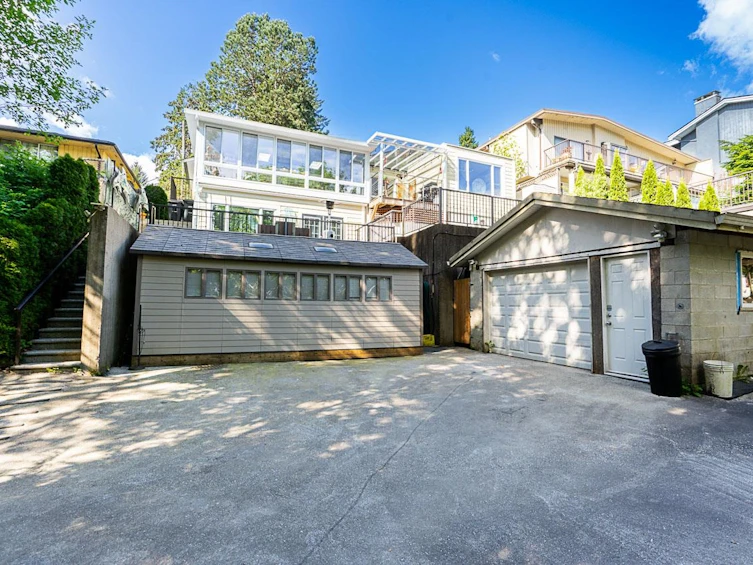 5823 Highfield Drive, Burnaby, BC, V5B 1E4 - 25
