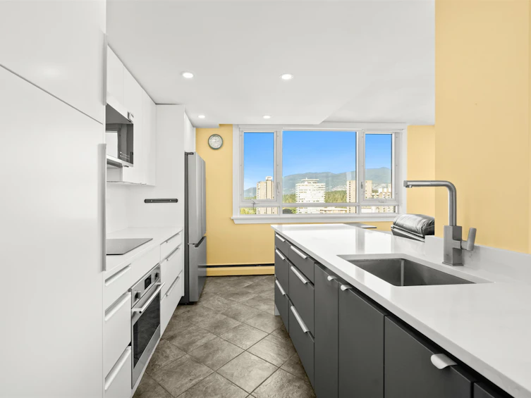 2006-1850 Comox Street, Vancouver, BC, V6G 1R3 - 10