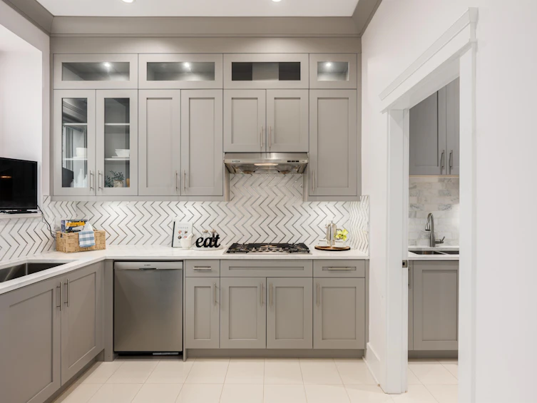 2768 E 25th Avenue, Vancouver, BC, V5R 1H7 - 8